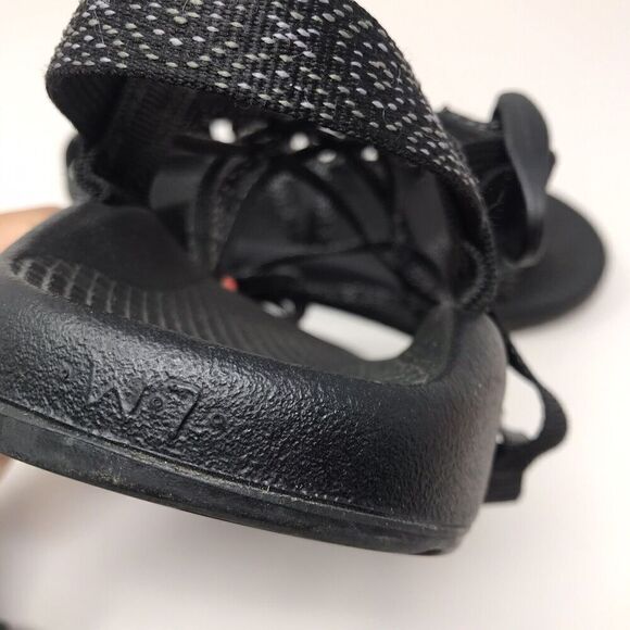 CHACO Cloud Black White Black Strappy ZX/2 Toe Loop Women's Sandals Size 7 - Picture 12 of 12